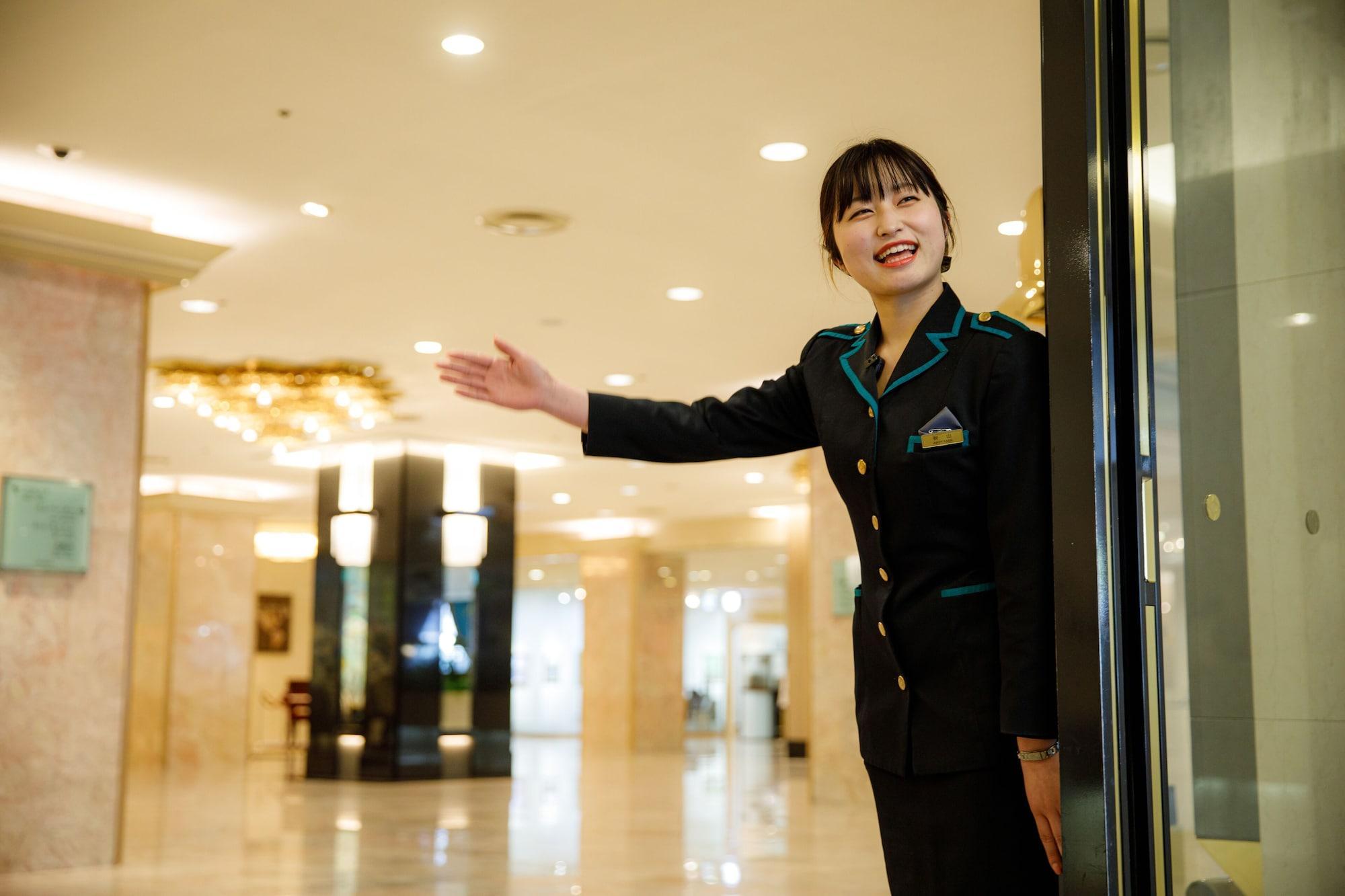 Hotel New Otani Hakata Φουκουόκα Εξωτερικό φωτογραφία A hotel concierge