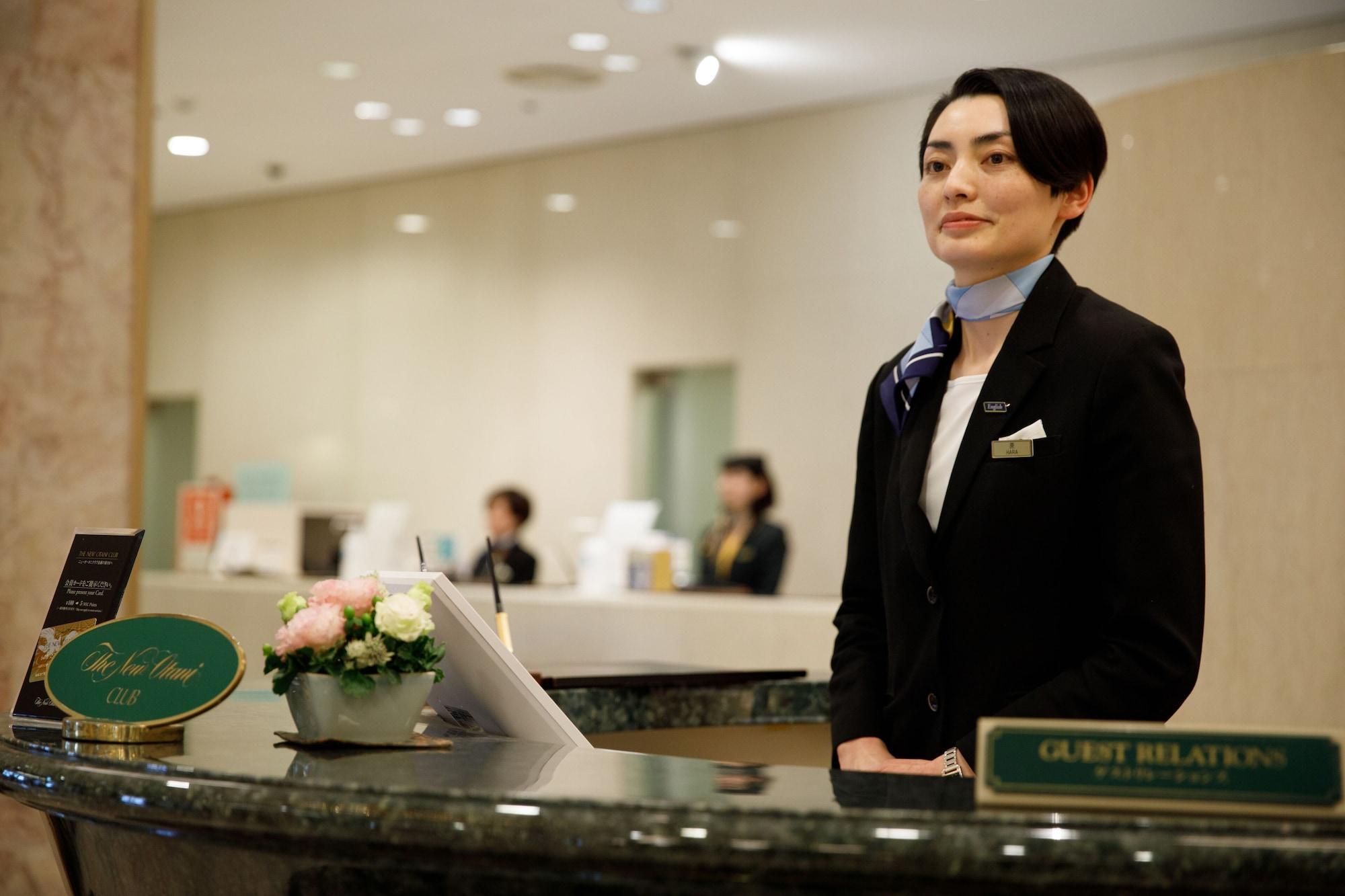 Hotel New Otani Hakata Φουκουόκα Εξωτερικό φωτογραφία A hotel concierge in Seoul, South Korea